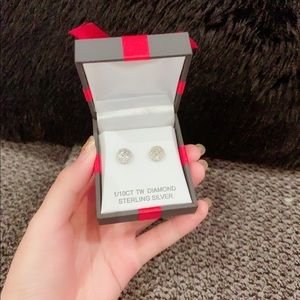 1/10 CT. T.W. Genuine Diamond Earrings